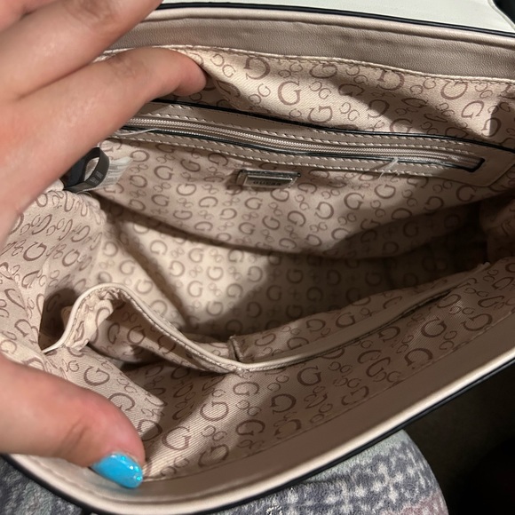 Guess satchel - Picture 3 of 6